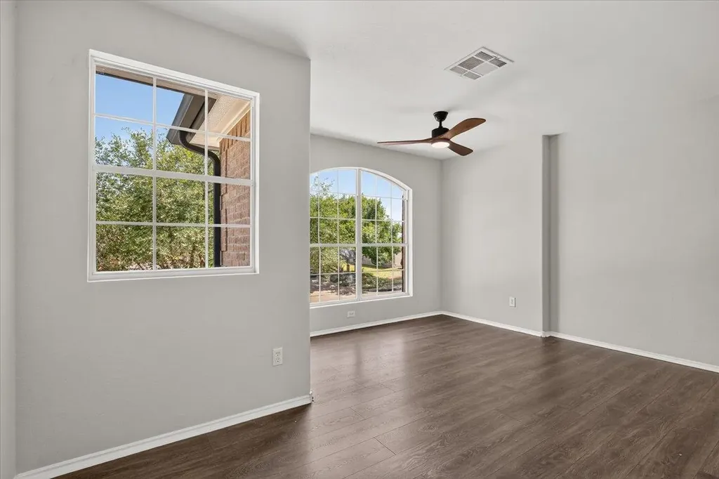 513 Friendship Cove Leander TX 78641