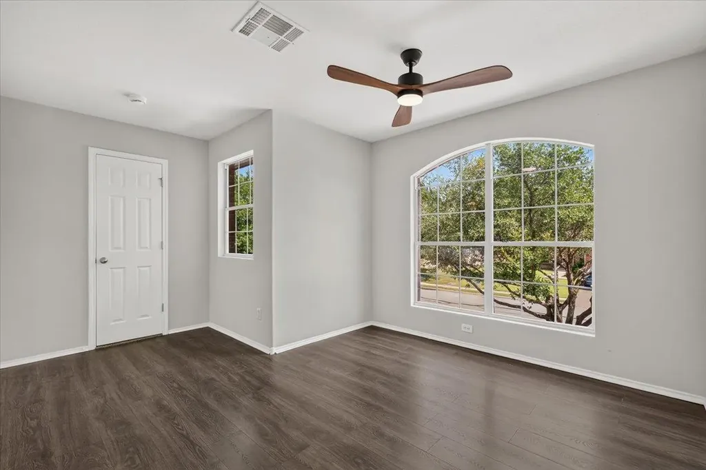 513 Friendship Cove Leander TX 78641
