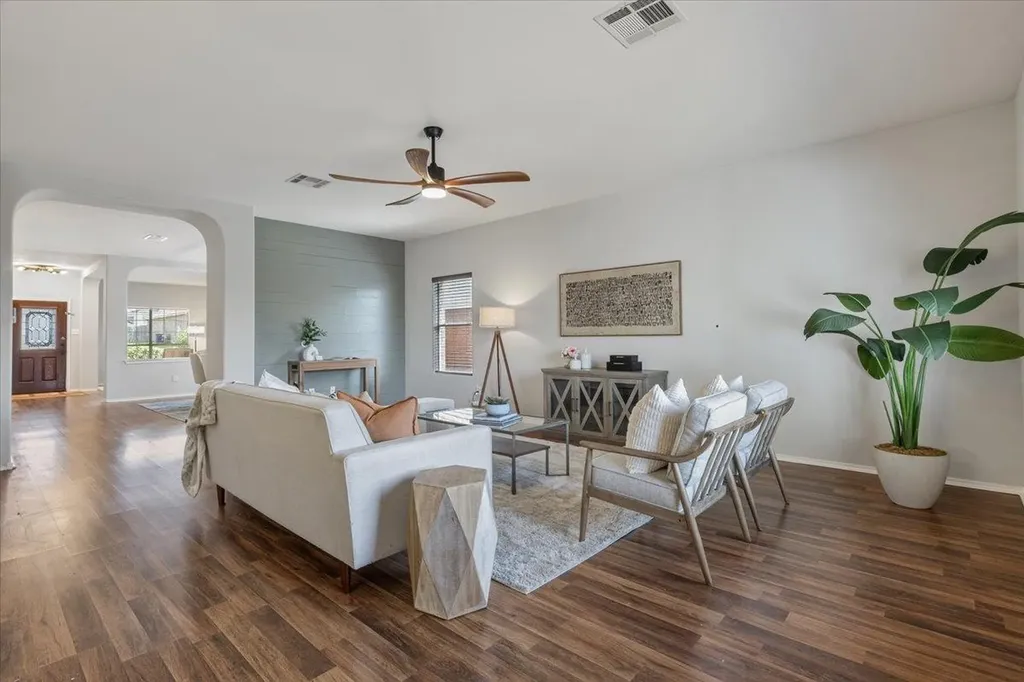 513 Friendship Cove Leander TX 78641