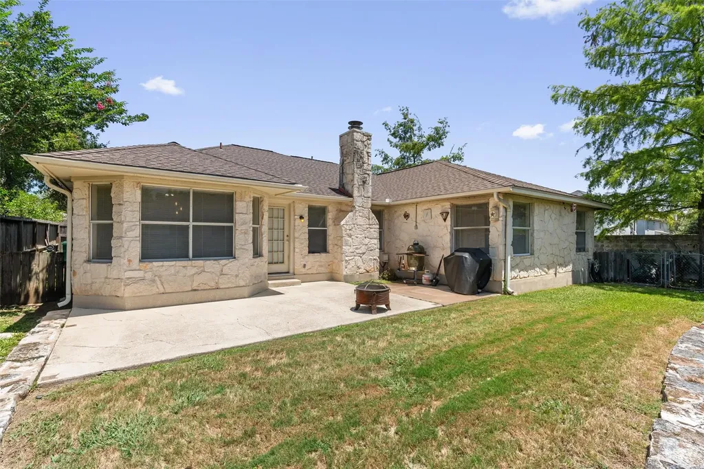 2000 Dayflower Trace Cedar Park TX 78613