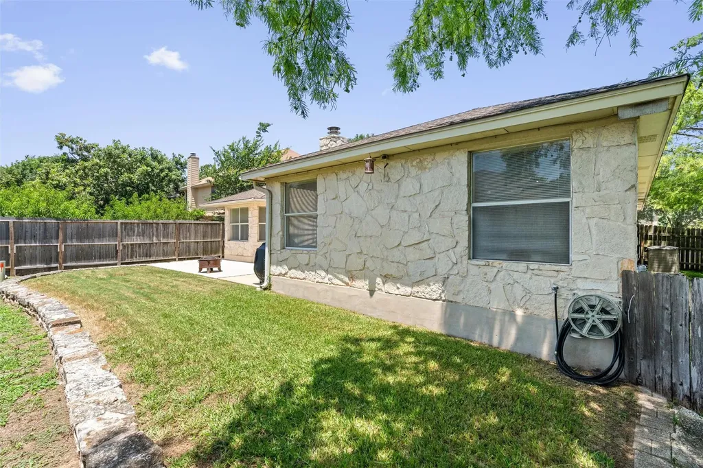 2000 Dayflower Trace Cedar Park TX 78613