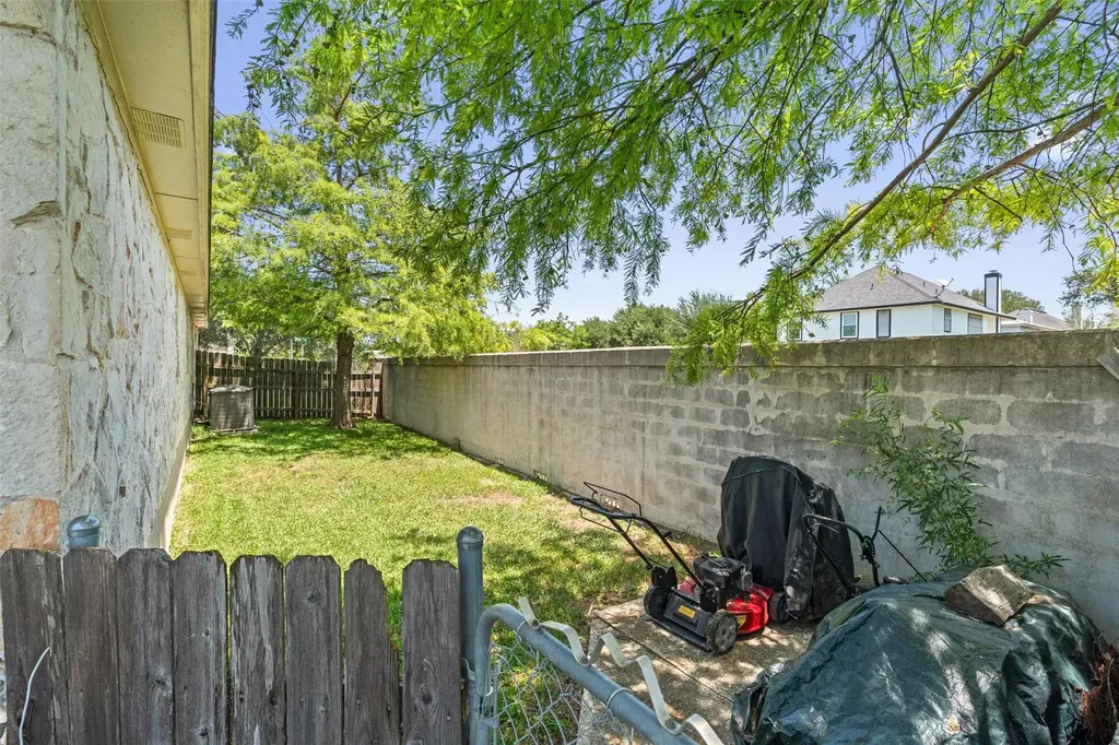 2000 Dayflower Trace Cedar Park TX 78613