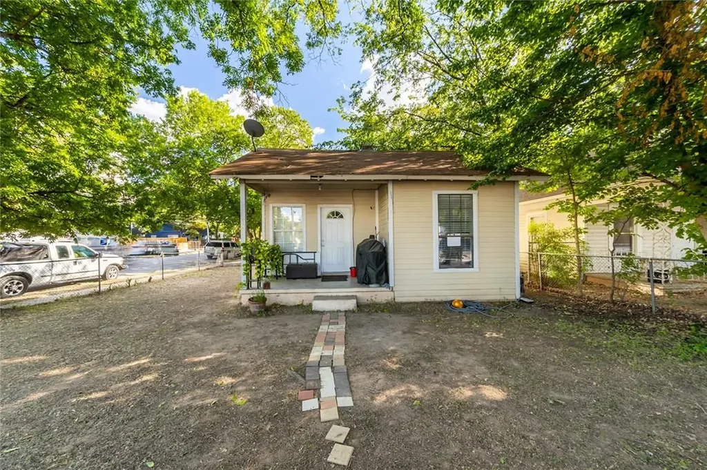 1511 Holly Street Austin TX 78702