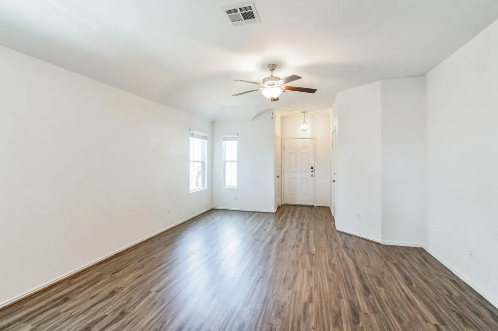 101 High Plains Pass Liberty Hill TX 78642