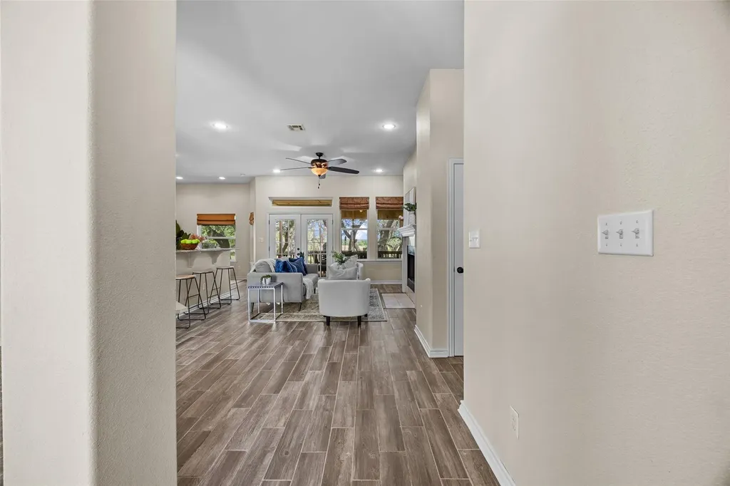 10409 Little Creek Circle Dripping Springs TX 78620
