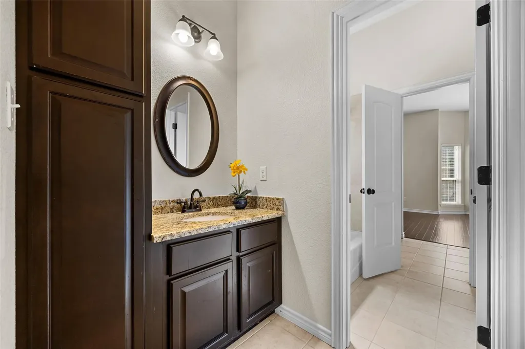 10409 Little Creek Circle Dripping Springs TX 78620