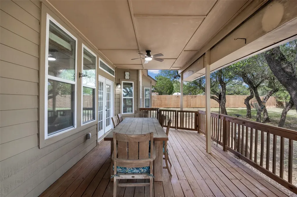 10409 Little Creek Circle Dripping Springs TX 78620