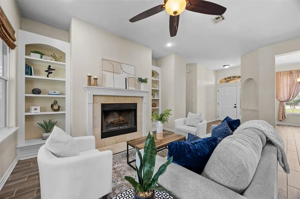 10409 Little Creek Circle Dripping Springs TX 78620