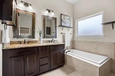 10409 Little Creek Circle Dripping Springs TX 78620