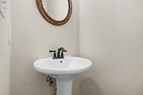 10409 Little Creek Circle Dripping Springs TX 78620