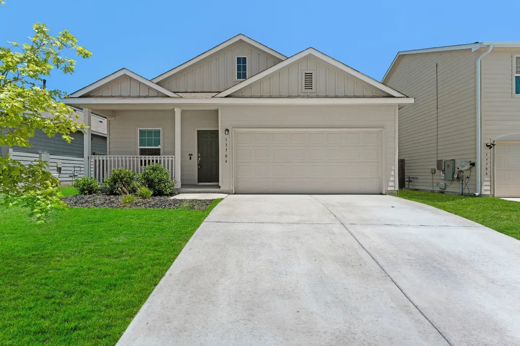 13704 Tordillo Drive Elgin TX 78621