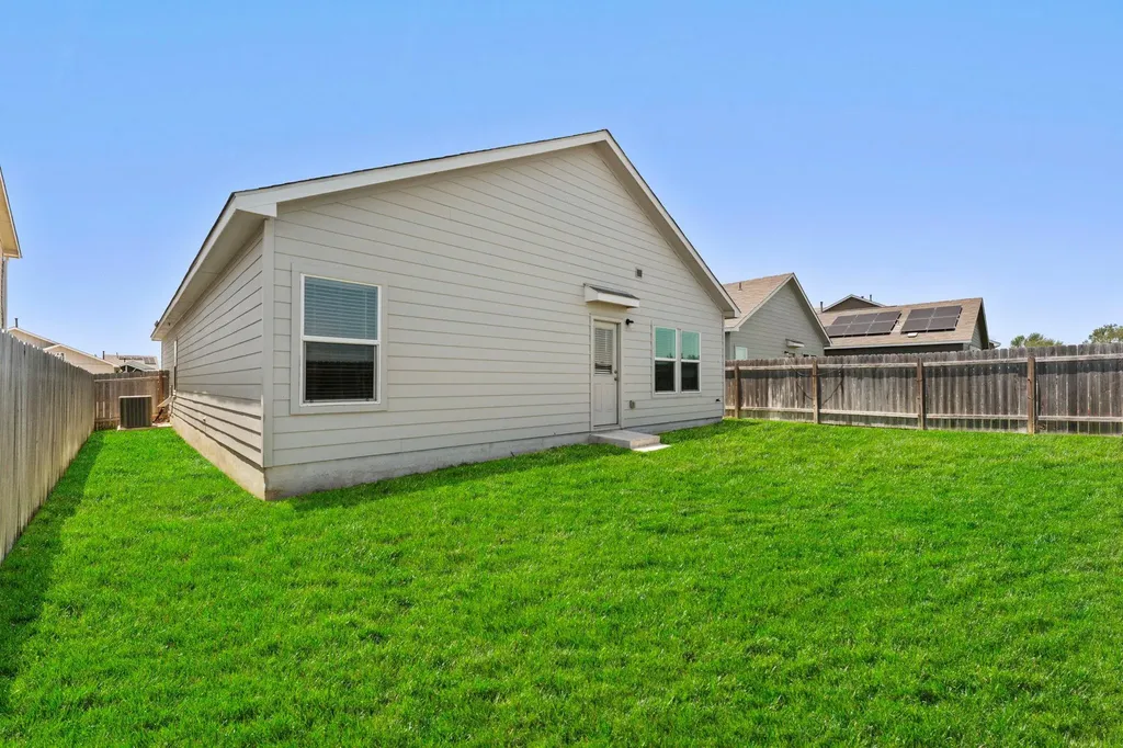 13704 Tordillo Drive Elgin TX 78621