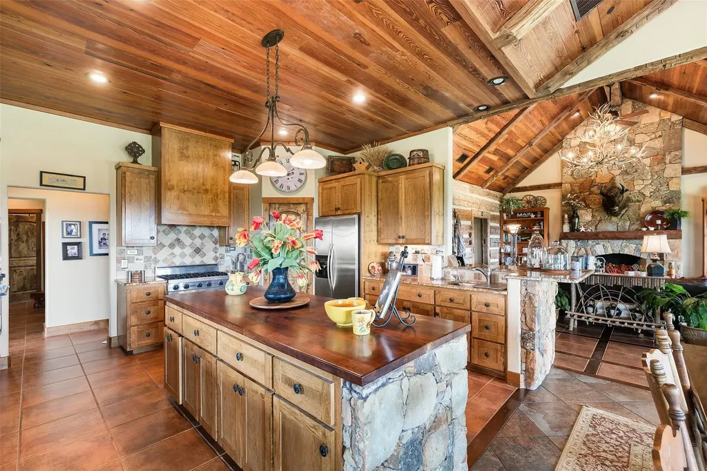 8400 E Fm 1431 Marble Falls TX 78654
