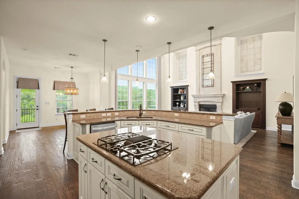 121 Burgess Lane Austin TX 78738