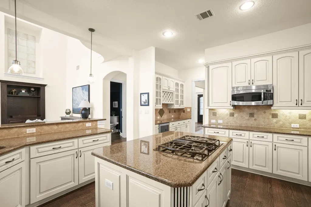 121 Burgess Lane Austin TX 78738