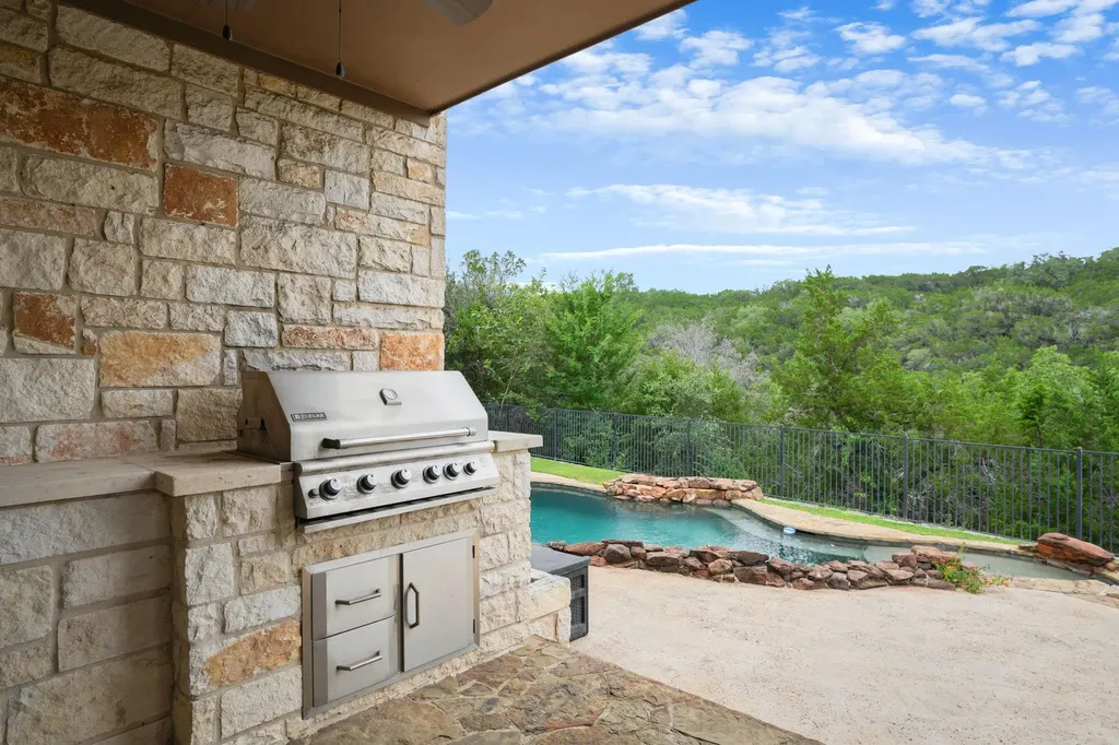 121 Burgess Lane Austin TX 78738