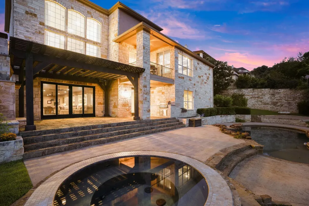 121 Burgess Lane Austin TX 78738