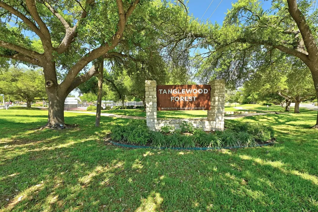 9706 Woodshire Drive Austin TX 78748