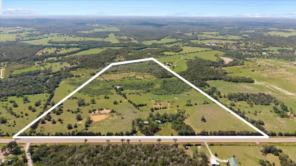 3628 S Highway 304 Rosanky TX 78953