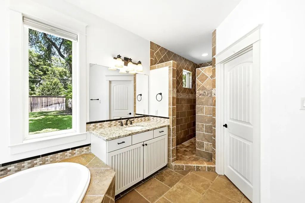 3804 Avenue G Austin TX 78751