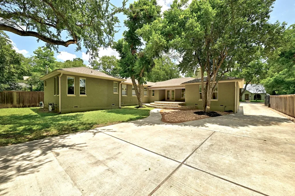 3804 Avenue G Austin TX 78751