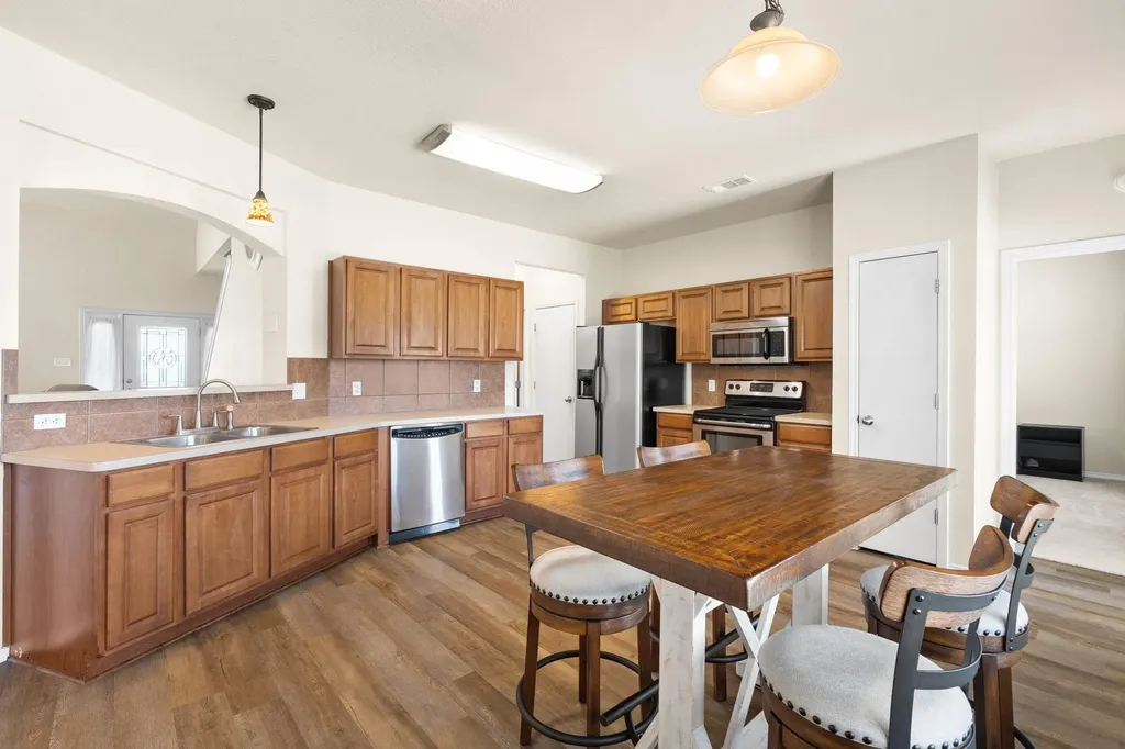 8004 Redbrush Temple TX 76502