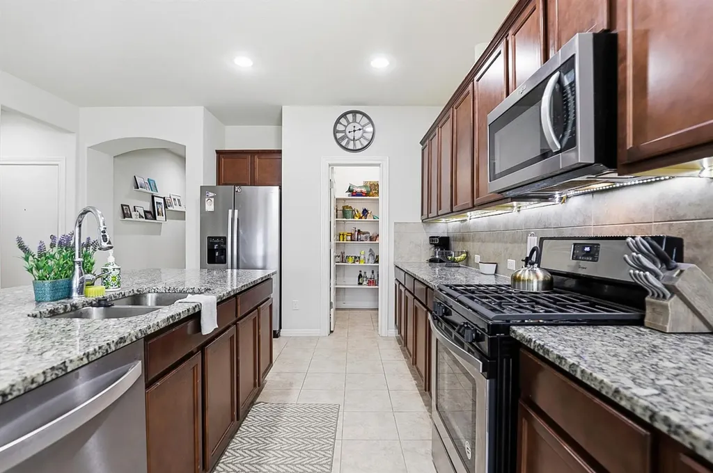 158 Fern Drive Buda TX 78610