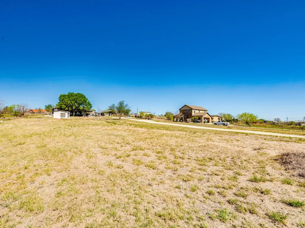 251 Twisted Creek Kyle TX 78640