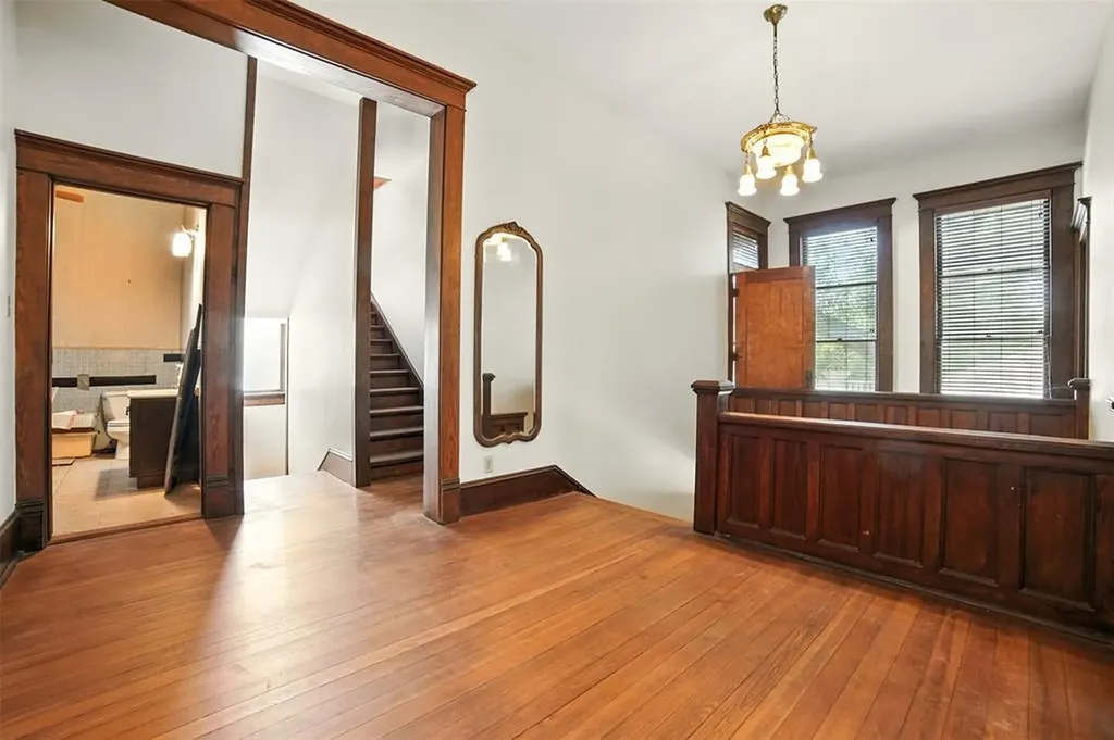504 S Main Street Lockhart TX 78644