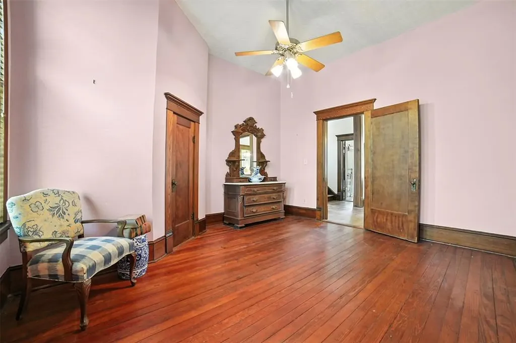 504 S Main Street Lockhart TX 78644