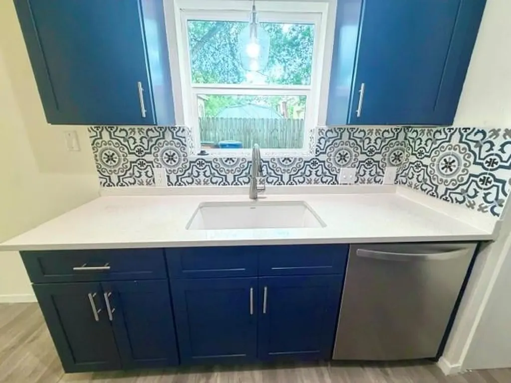 7303 Whispering Creek Circle Austin TX 78736