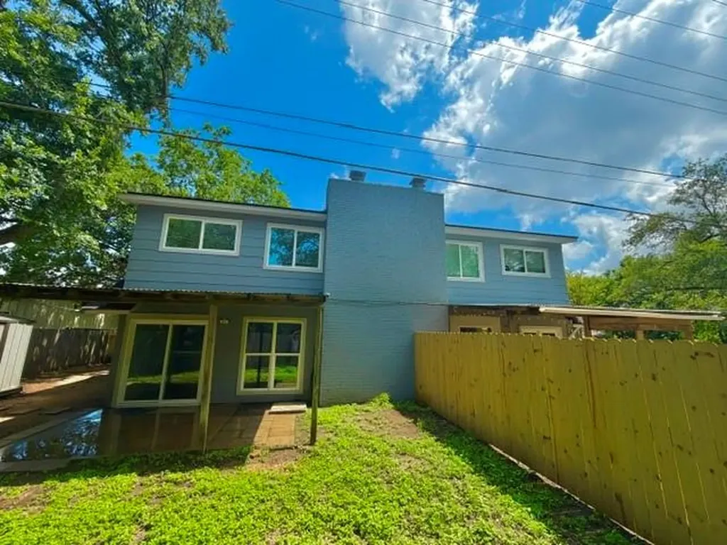 7303 Whispering Creek Circle Austin TX 78736