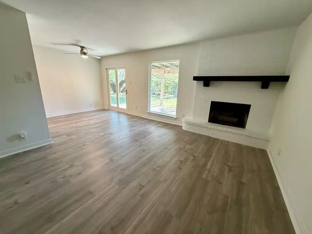7303 Whispering Creek Circle Austin TX 78736