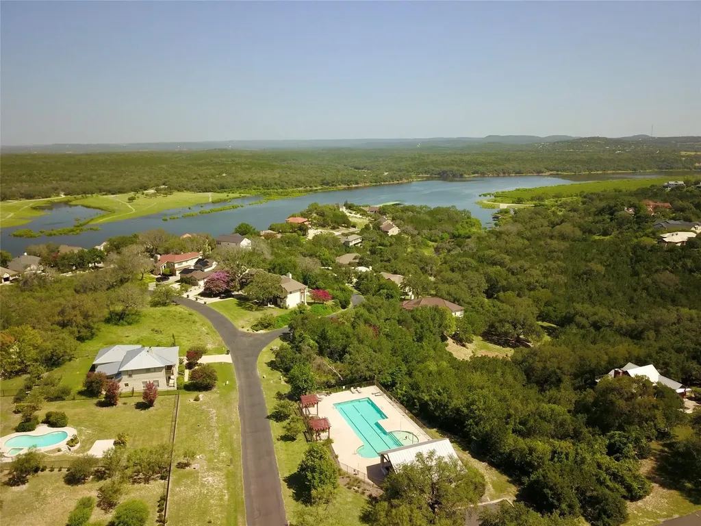 637 Wesley Ridge Drive Spicewood TX 78669