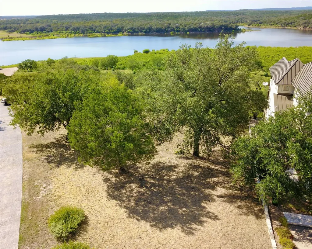 637 Wesley Ridge Drive Spicewood TX 78669