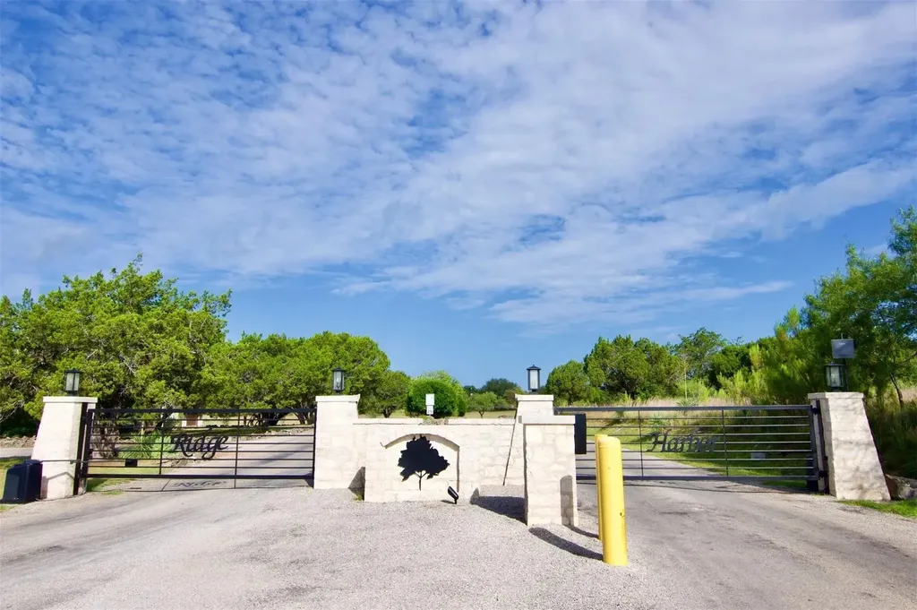 637 Wesley Ridge Drive Spicewood TX 78669