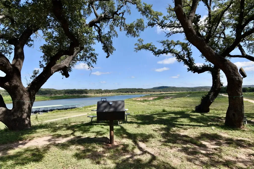 637 Wesley Ridge Drive Spicewood TX 78669
