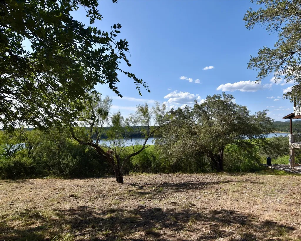 637 Wesley Ridge Drive Spicewood TX 78669