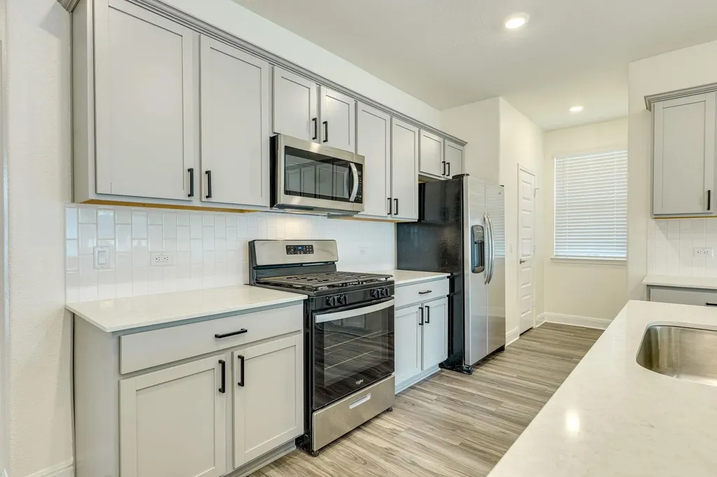 17813 Bassano Avenue Pflugerville TX 78660