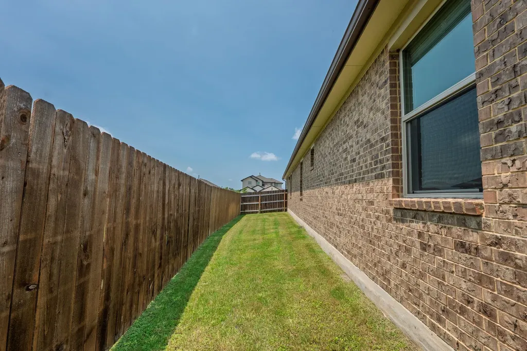 17813 Bassano Avenue Pflugerville TX 78660