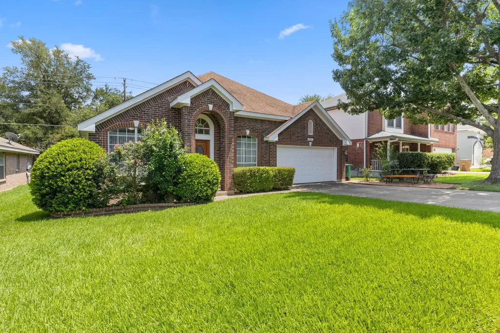 12901 Partridge Bend Drive Austin TX 78729