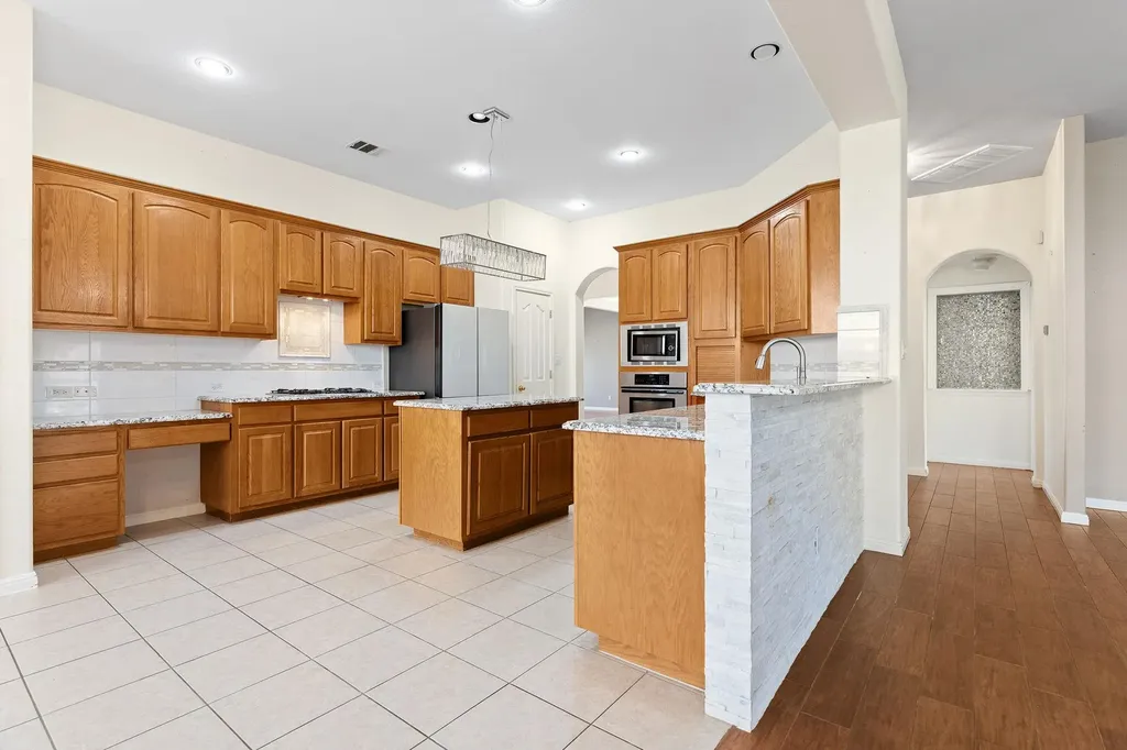 2944 Clinton Place Round Rock TX 78665