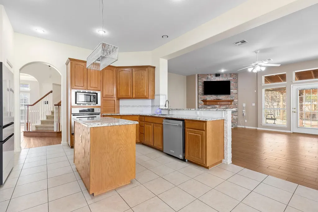2944 Clinton Place Round Rock TX 78665