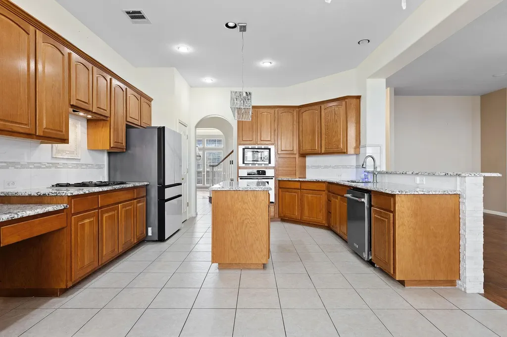 2944 Clinton Place Round Rock TX 78665
