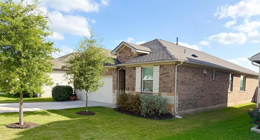 813 Cade Cove Georgetown TX 78626
