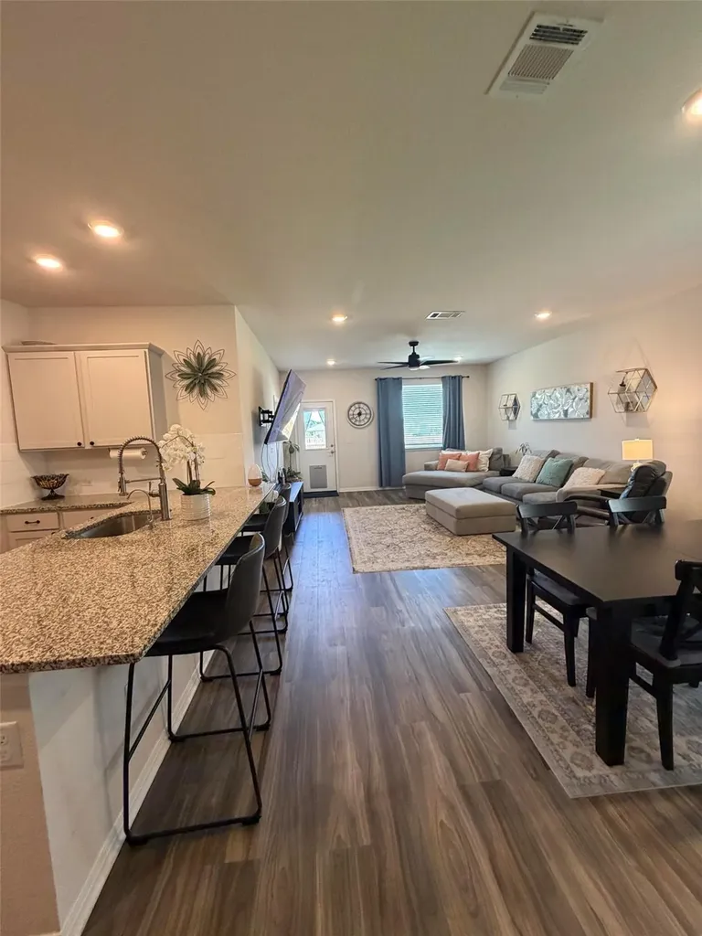 813 Cade Cove Georgetown TX 78626