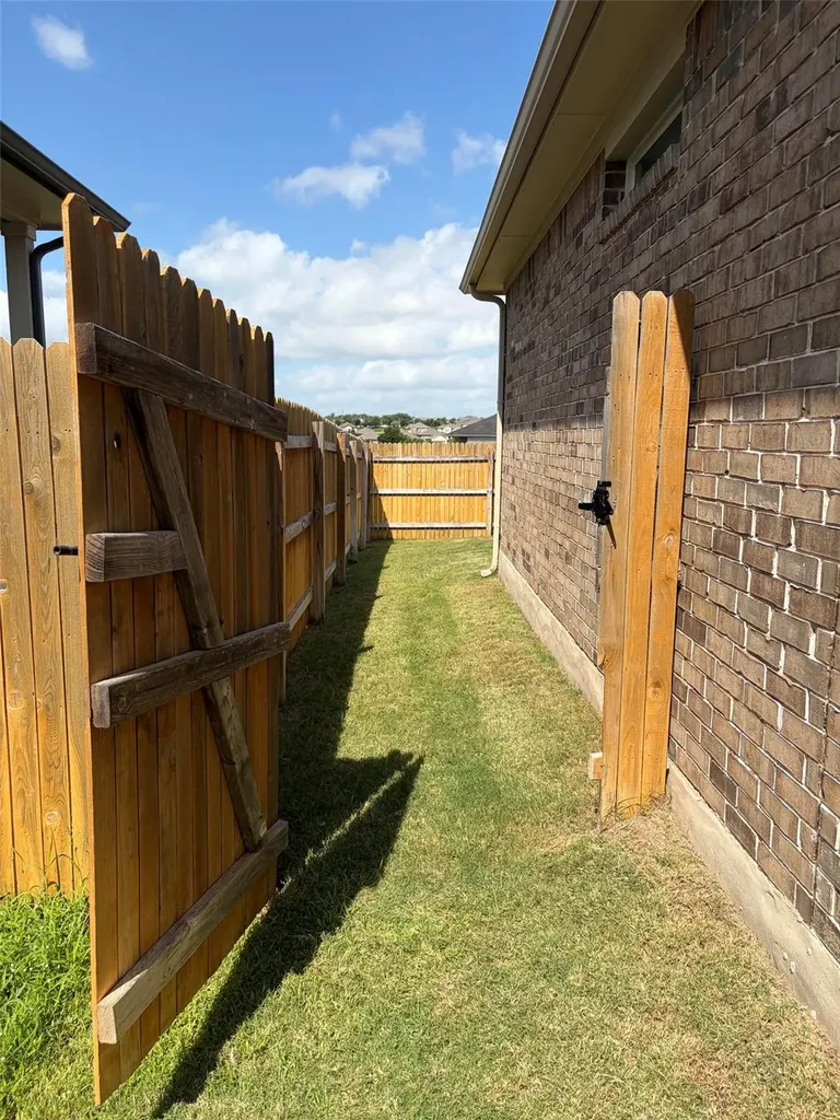 813 Cade Cove Georgetown TX 78626