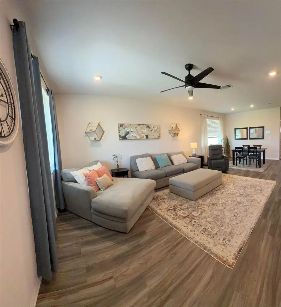 813 Cade Cove Georgetown TX 78626