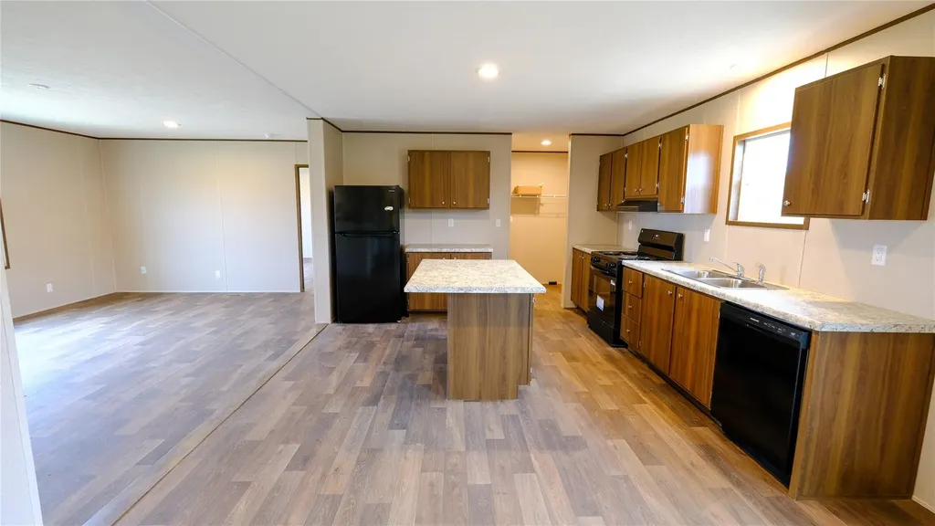 161 Azalea Court Dale TX 78616