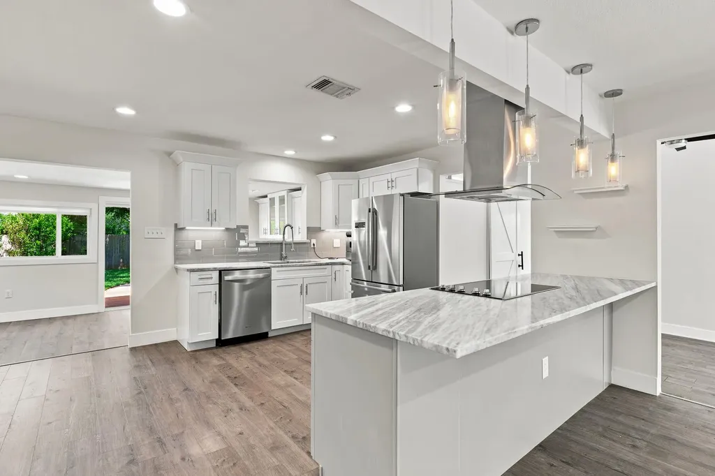 6706 Isabelle Drive Austin TX 78752